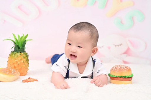 鹿邑宝宝在妈妈肚子里