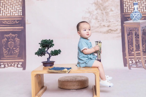 鹿邑宝宝几个月会认人